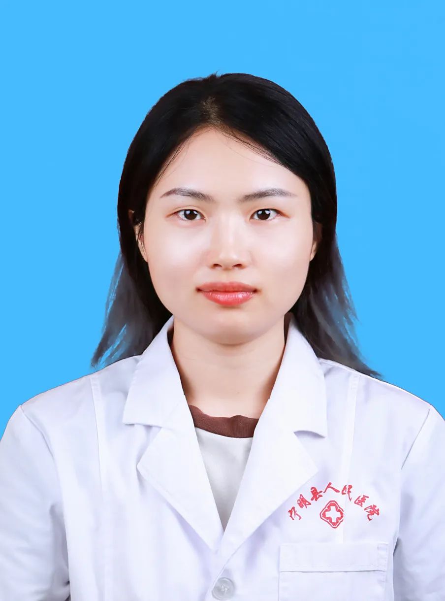 罗筱凡蓝底.jpg